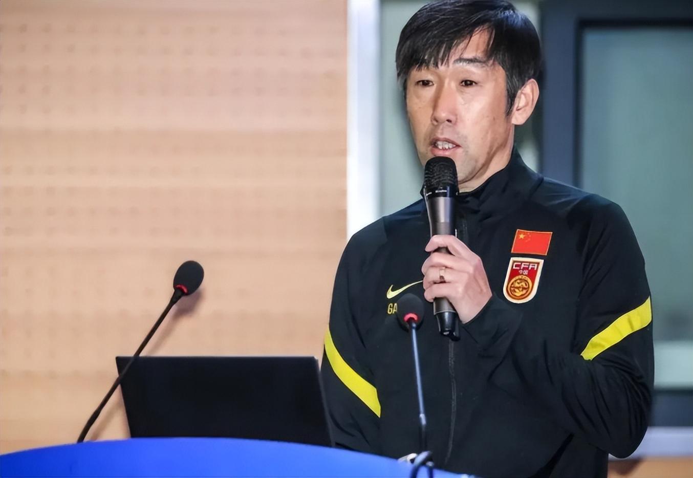 开云体育官方网站-意外！中超7大土帅带队踢完两轮联赛，只有两人表现不俗被认可